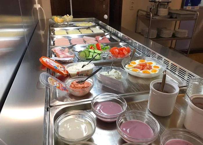 Rudi Arndt Хостел *